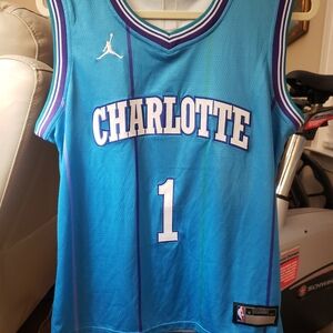 Nike Charlotte Hornets Mugsy Bogues basketball jersey size M